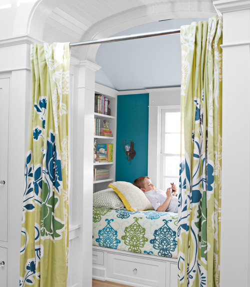 book-nook-with-curtain