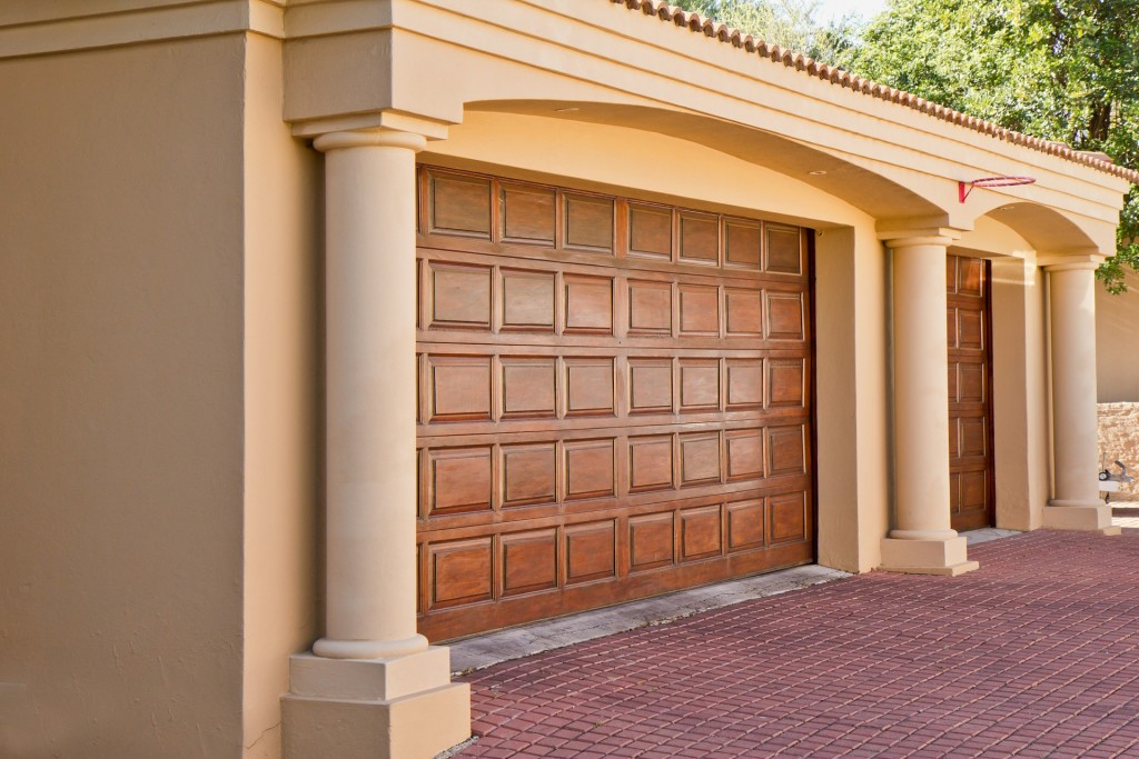 real-estate-374190_1920
